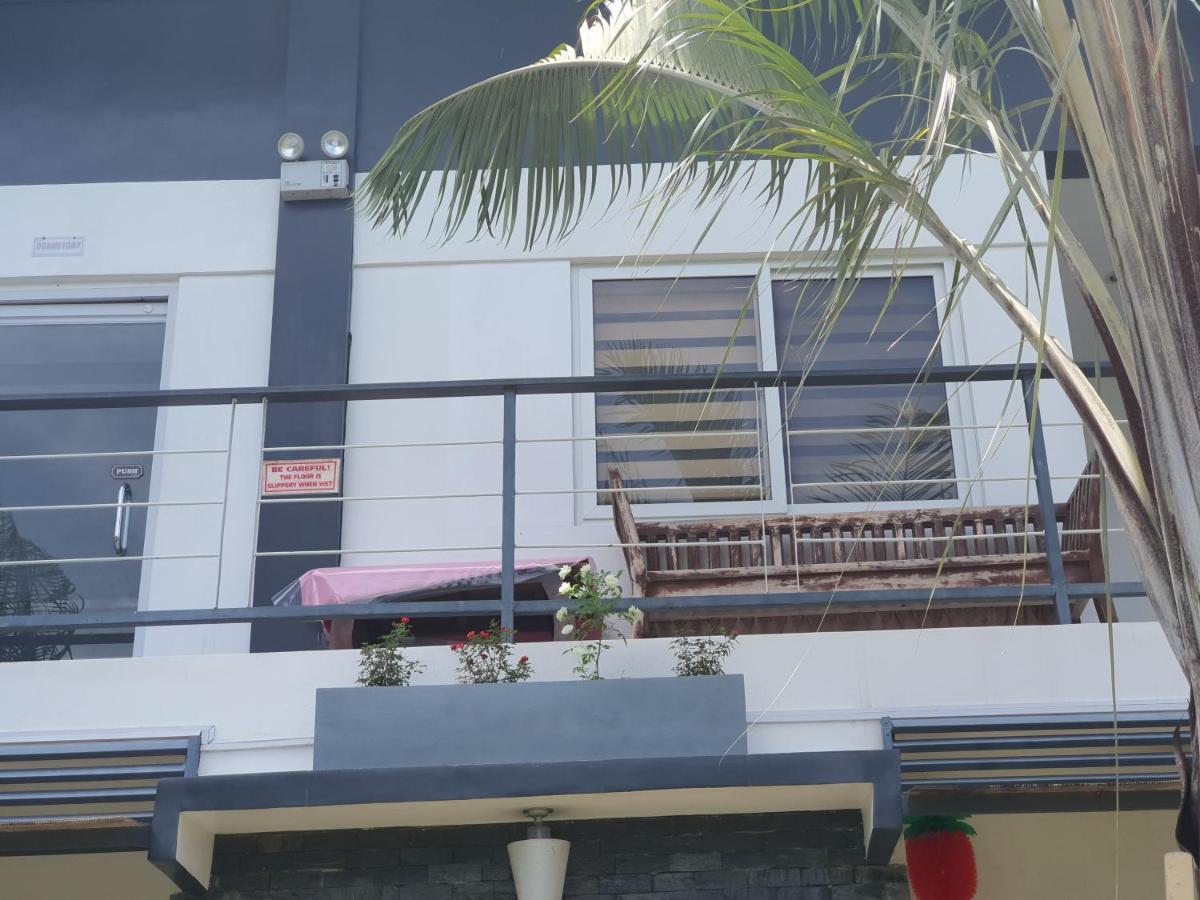 L & M Hearthstones Lodge Oslob Ngoại thất bức ảnh