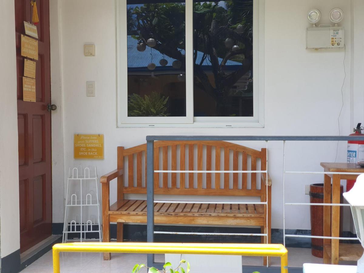 L & M Hearthstones Lodge Oslob Ngoại thất bức ảnh