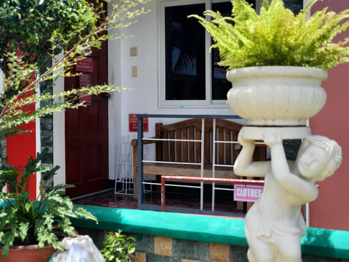 L & M Hearthstones Lodge Oslob Ngoại thất bức ảnh