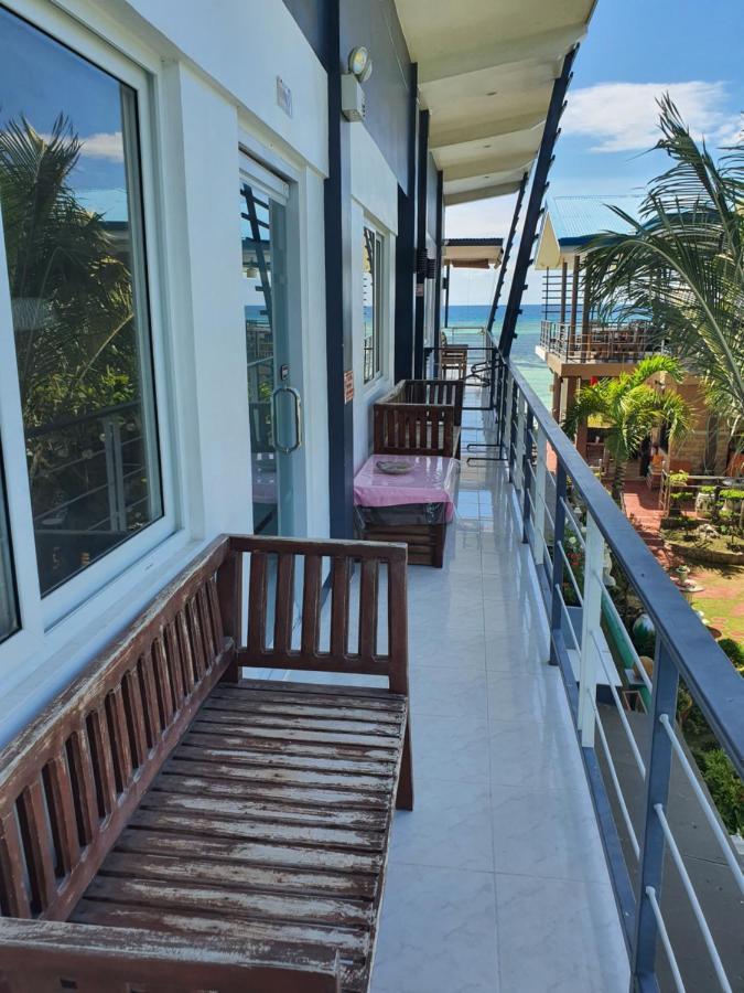 L & M Hearthstones Lodge Oslob Ngoại thất bức ảnh