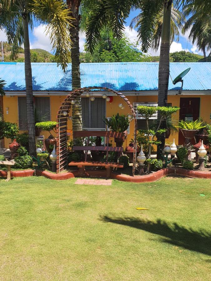 L & M Hearthstones Lodge Oslob Ngoại thất bức ảnh