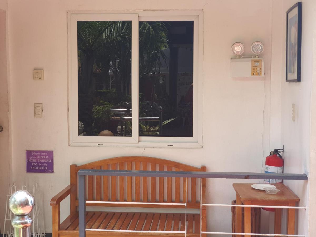 L & M Hearthstones Lodge Oslob Ngoại thất bức ảnh