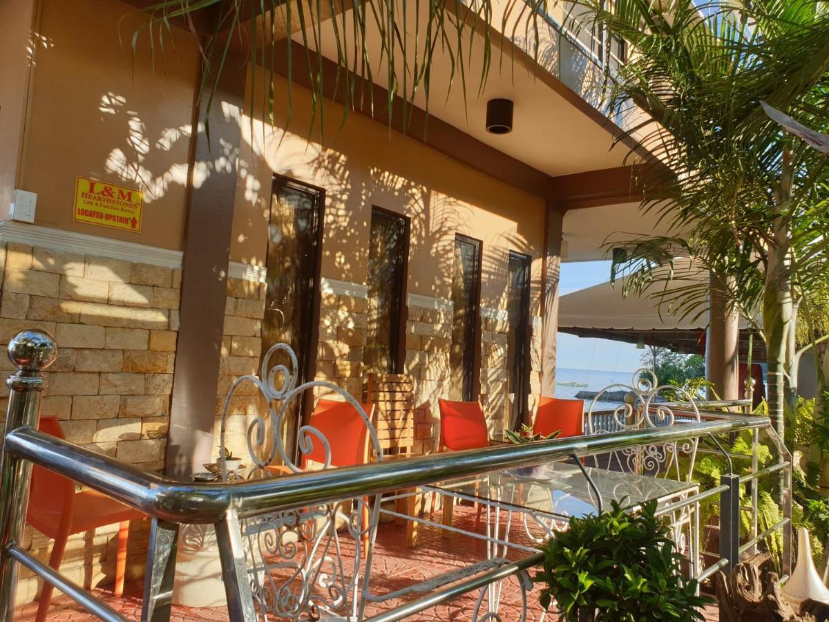 L & M Hearthstones Lodge Oslob Ngoại thất bức ảnh