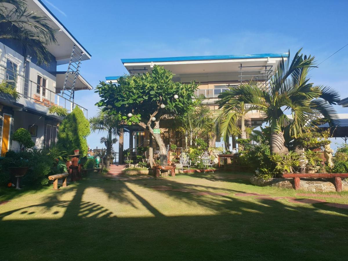 L & M Hearthstones Lodge Oslob Ngoại thất bức ảnh